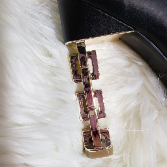 SOLD🛍 - Picture 4 of 5